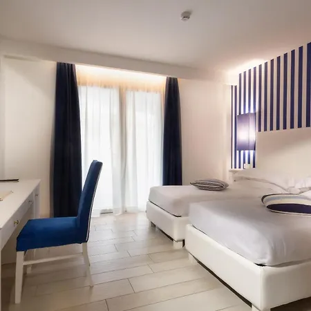 Ξενοδοχείο Aqa Palace 4*
